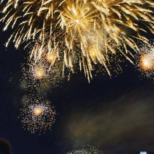 Wir wünschen allen Kunden, Geschäftspartnern, Freunden und vorallem unseren wertvollen Mitarbeiterinnen und Mitarbeitern einen guten Rutsch ins neue Jahr 2024🍾🥂. Vielen Dank für die Treue und unserem Teams an allen Standorten ein herzliches Dankeschön für das Engagement und die Zuverlässigkeit im Geschäftsjahr 2023🍀.
Das nächste Jahr bringt auch wieder neue Herausforderungen mit sich. 
#sanitätshausrömer#pirmasens#badbergzabern#herxheim#edenkoben#neustadt#bestemitarbeiter